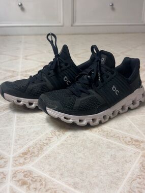 On cloud Running shoes cloudtec